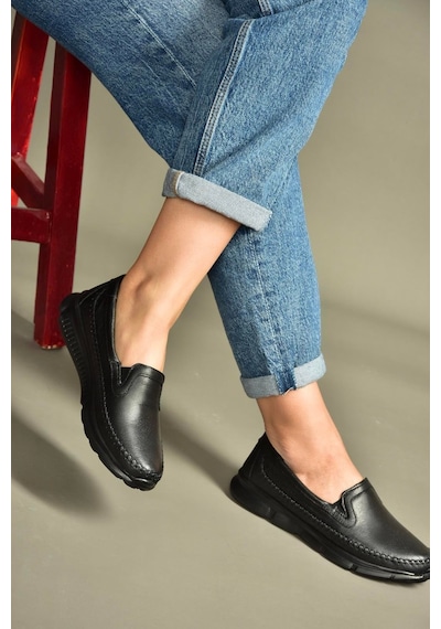 Fox Shoes U555060203 Siyah Hakiki Deri Comfort Ortopedik Taban Günlük Kadın Ayakkabı Siyah Fox Shoes U555060203 Siyah Hakiki Deri Comfort Ortopedik Taban Günlük Kadın Ayakkabı Siyah