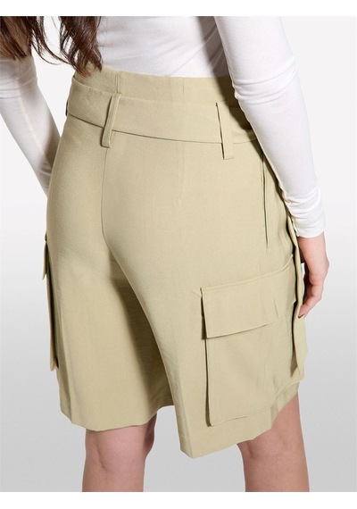 Sisley Viskoz Karışımlı Kemerli Comfort Fit Bermuda Şort Kadın Kum Rengi Şort - 325p4g48l901ı Sisley Viskoz Karışımlı Kemerli Comfort Fit Bermuda Şort Kadın Kum Rengi Şort - 325p4g48l901ı