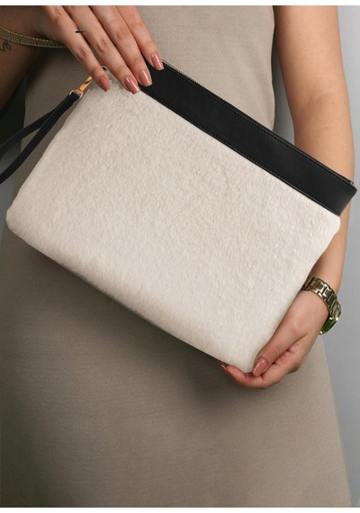 The Mia Peluş Clutch Çanta Beyaz 26x33 CM Beyaz