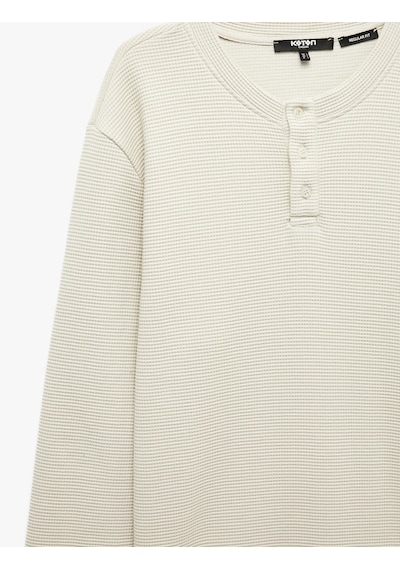 Koton Uzun Kollu Pamuklu Waffle Dokulu Henley Yaka Sweatshirt Bej 7wam70106mk Ekru