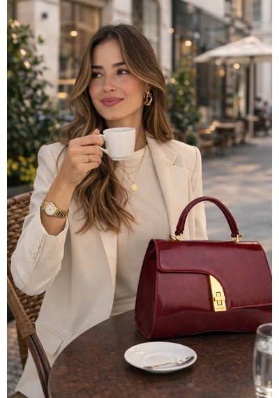 Dukidaso Şarap Modern Formlu Gold Detaylı Kadın El Çantası Şarap T8304 Şarap Kırmızısı