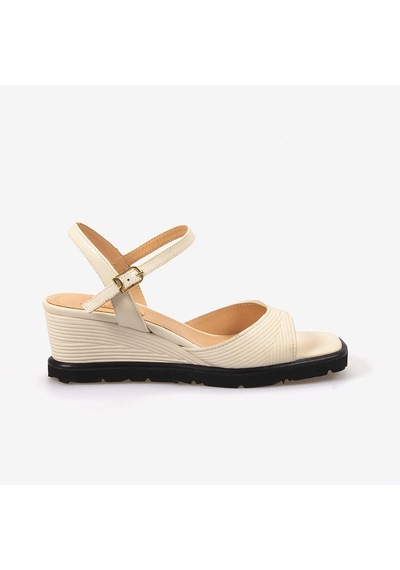 Hawen Angels Kadın Hakiki Deri Bilek Bantlı 7,5 Cm Dolgu Topuklu Sandalet 169-269 Krem