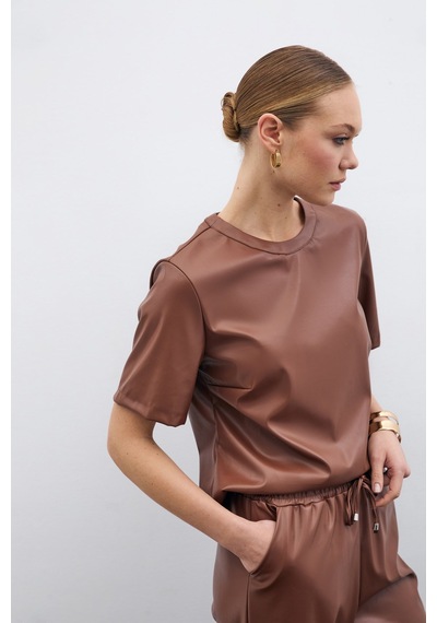 Sateen Kısa Kol Deri Bluz - Kahve-135521 Kahve