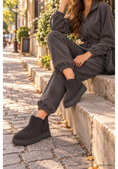 Moda Onn Kadın Süet Mini Bot Kalın Tabanlı İçi Sıcak Astarlı Günlük Kışlık Bot Siyah Moda Onn Kadın Süet Mini Bot Kalın Tabanlı İçi Sıcak Astarlı Günlük Kışlık Bot Siyah