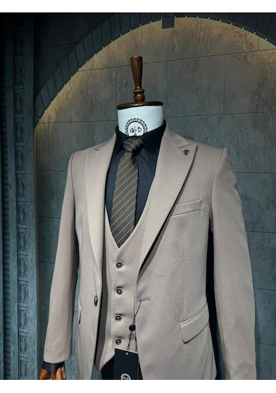 Dupont Classics Dupont Erkek Slim Fit 6 Drop Tek Düğme Çift Yırtmaç Likralı Zara Kumaş Yelekli Takım Elbise Açık Kahverengi Dupont Classics Dupont Erkek Slim Fit 6 Drop Tek Düğme Çift Yırtmaç Likralı Zara Kumaş Yelekli Takım Elbise Açık Kahverengi