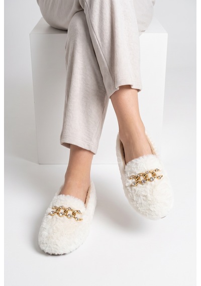 Nmoda Kadın Peluş Panduf Gold Zincir Taşlı Aksesuarlı Kapalı Loafer Yumuşak Tabanlı Kışlık Rahat Babet Beyaz
