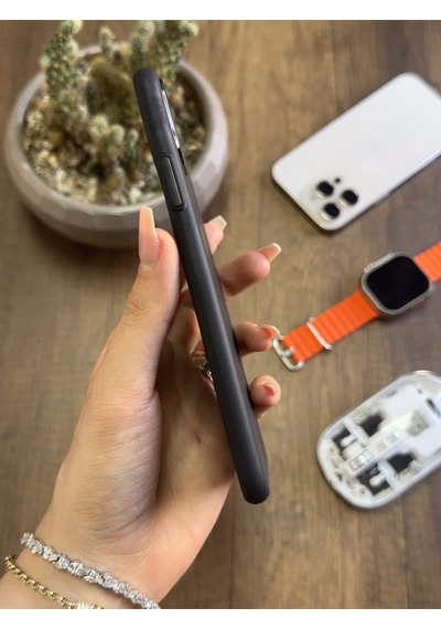 Apple iPhone 12 Pro Max Uyumlu Süper İnce Mat Ultra Thin Silikon Kılıf Siyah