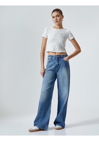 Koton Kısa Kollu Crop Tişört Bisiklet Yaka Baskılı Dokulu Pamuklu Ekru Desenli 4sal10059ık 4SAL10059IK0D1 Ekru Koton Kısa Kollu Crop Tişört Bisiklet Yaka Baskılı Dokulu Pamuklu Ekru Desenli 4sal10059ık 4SAL10059IK0D1 Ekru