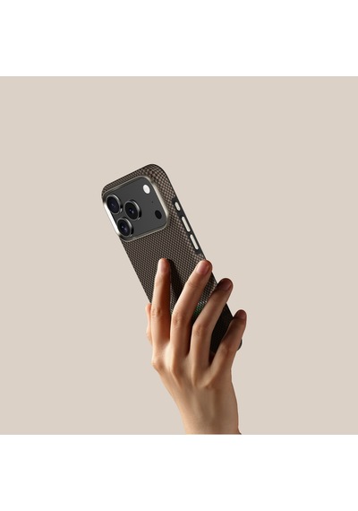 Apple Uyumlu iPhone 17 Pro Kılıf M-safe Özellikli Karbon Fiber Benks Prestige Armorpro Kevlar Kapak Gold
