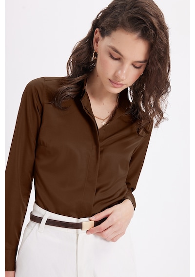 Tudors Kadın Slim Fit Dar Kesim Vucüda Oturan Uzun Kollu Gizli Düğme Detaylı Kahverengi Basic Gömlek-42049