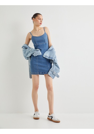 Koton Askılı Mini Kot Elbise Pamuklu Slim Fit U Yaka Orta İndigo 4sal80004md Koton Askılı Mini Kot Elbise Pamuklu Slim Fit U Yaka Orta İndigo 4sal80004md