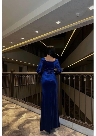 Lior Design Kadın El Emeği Kadife Kumaş Kare Yaka Taş Detaylı Abiye Elbise Saks