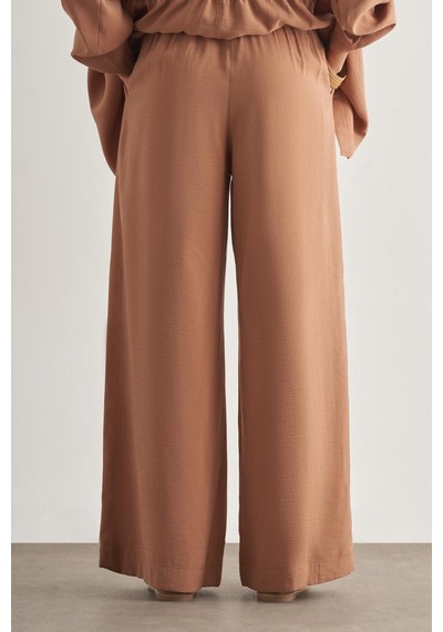 Mizalle Modal Karışımlı Rahat Kesim Beli Lastikli Camel Pantolon Taba