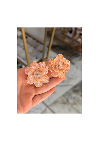 Gold Detaylı Pembe Çiçek Model Küpe