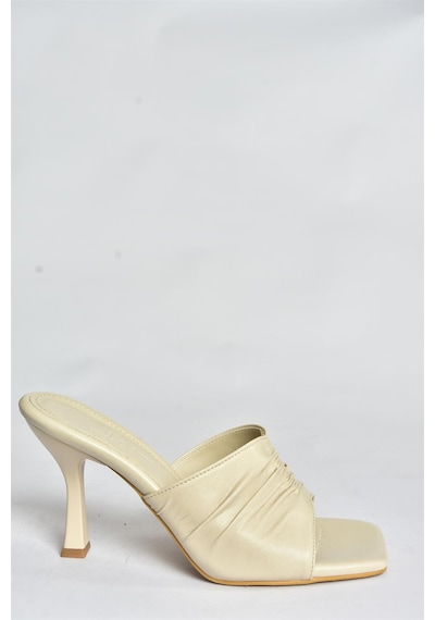 Fox Shoes Bej Kalın Topuklu Kadın Terlik P590233809