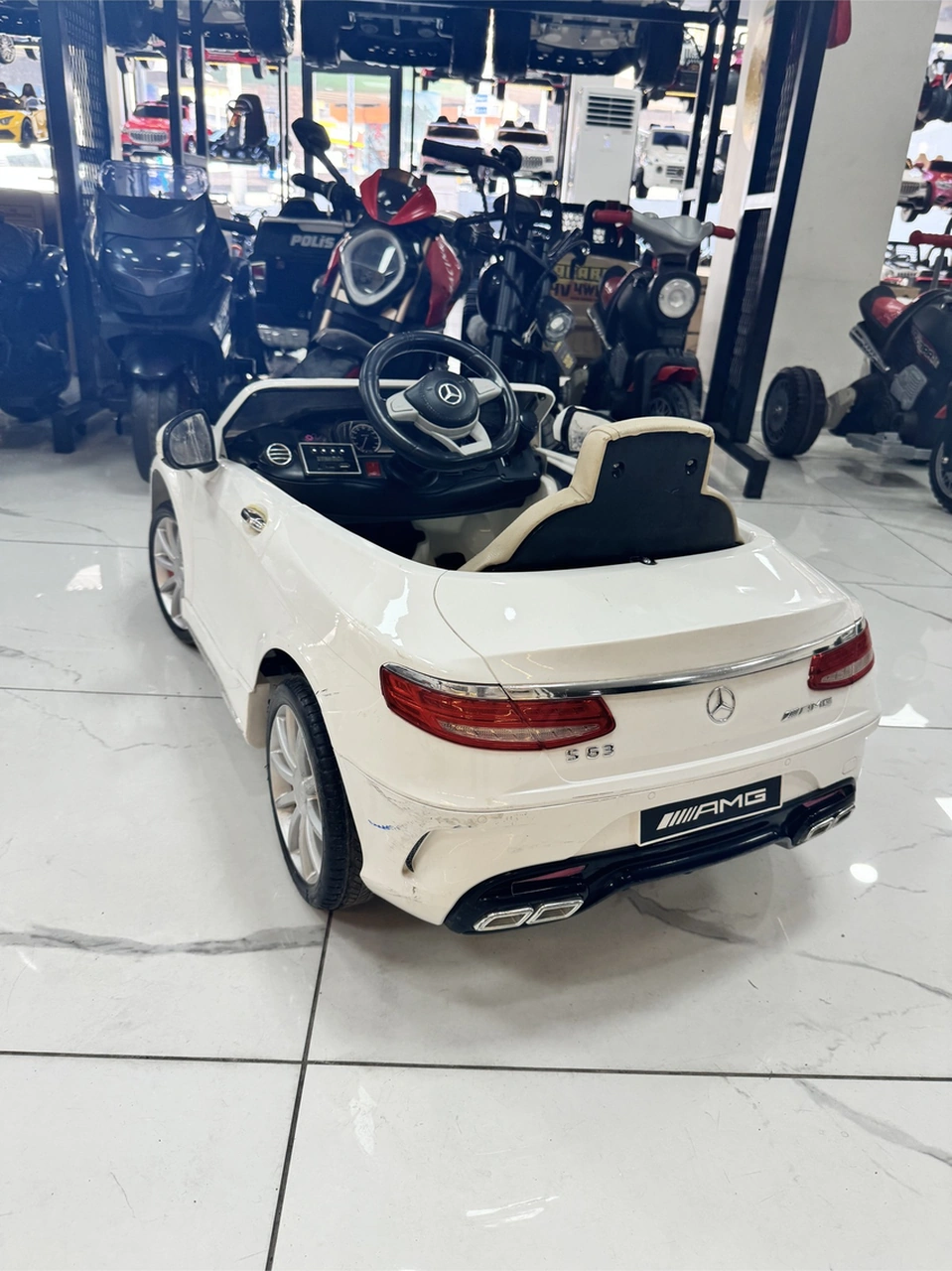 Mercedes Gtr 12 Volt Akülü Araba Beyaz