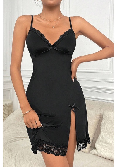 Ang Butik Kadın Siyah Dantelli Fiyonklu Ve Yırtmaçlı Şık Gecelik