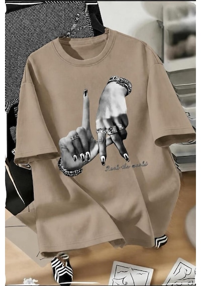 La El İşareti Ön Baskılı Sokak Modası Unisex T-shirt Taş Rengi
