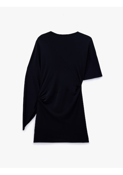 Koton Drape Detaylı Slim Fit Yuvarlak Yaka Uzun Pelerin Kol Detaylı Mini Elbise Siyah 7wak80049ek