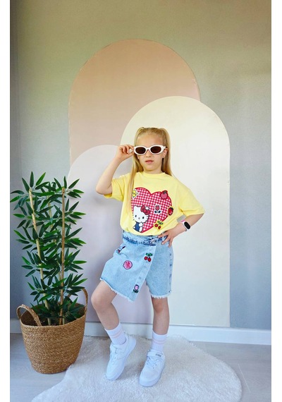 Superbaby Kız Çocuk Hello Kitty Temalı İkili Takım - Krem Nakışlı Tişört Ve Aksesuarlı Denim Şort Etek Kombini Sarı Superbaby Kız Çocuk Hello Kitty Temalı İkili Takım - Krem Nakışlı Tişört Ve Aksesuarlı Denim Şort Etek Kombini Sarı