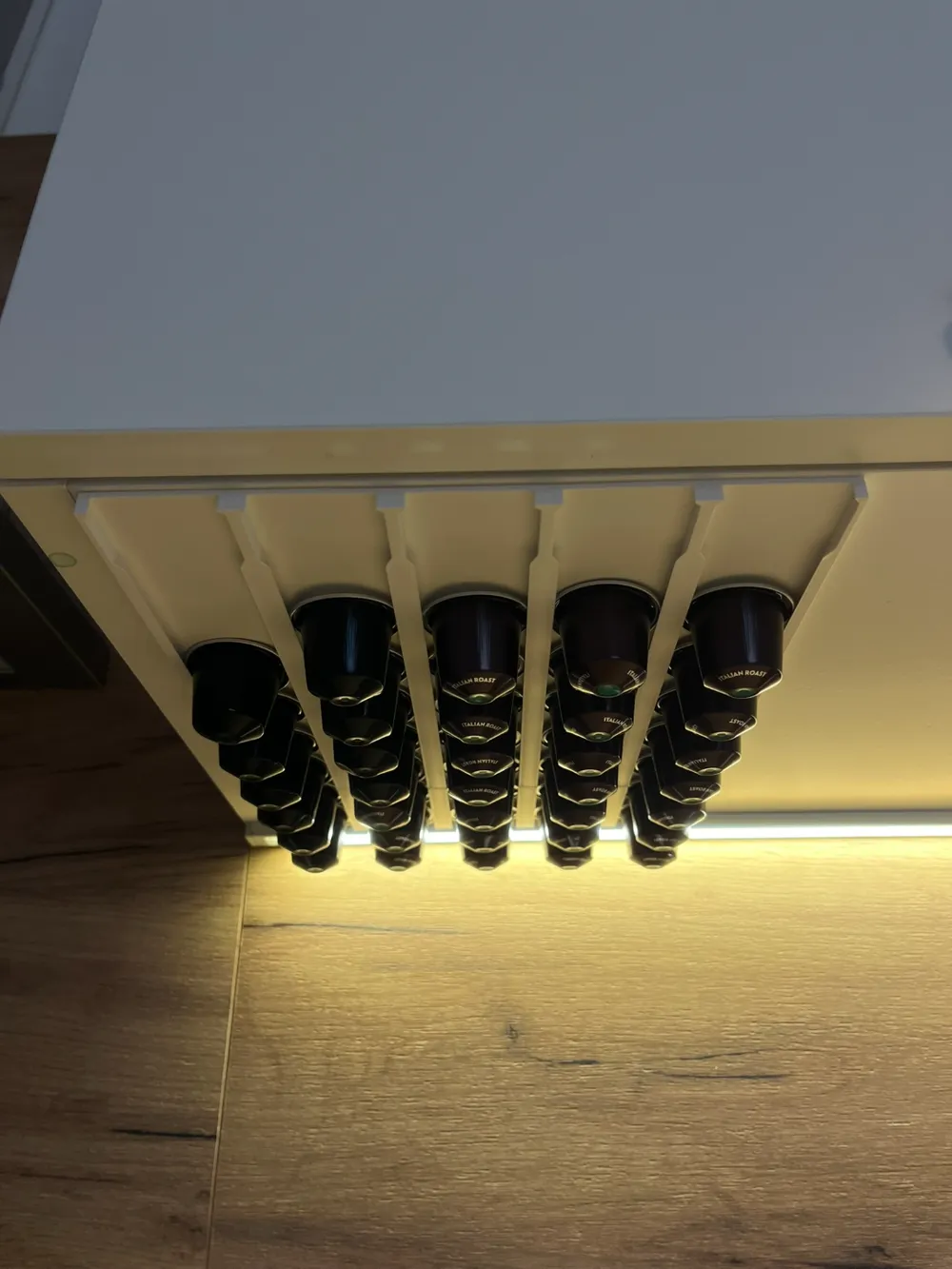 Nespresso Ve Starbucks Uyumlu Duvar Tipi Kapsül Kahve Standı Tutacağı Beyaz