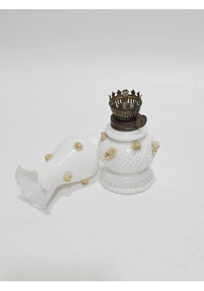 Çiçek Motifli Antika Opal Cam Gaz Lambası 012 Beyaz
