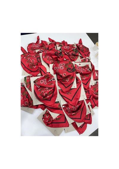 Inno Kadın Desenli Saten Fular 55x55 Cm Kırmızı