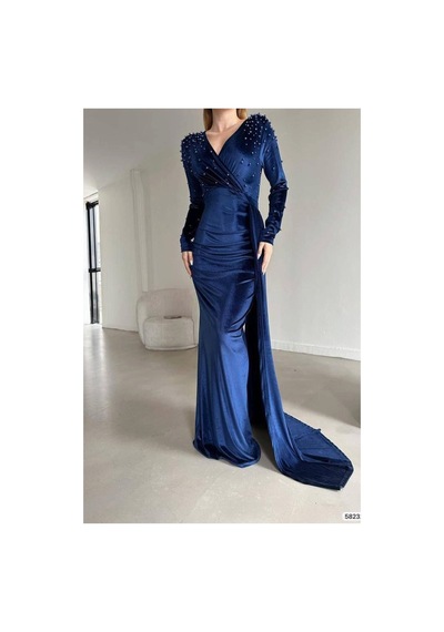 DefyModa Kadın Özgün Tasarım Esnek Kadife Kumaş Kruvaze Yaka Kuyruklu Abiye Elbise Lacivert