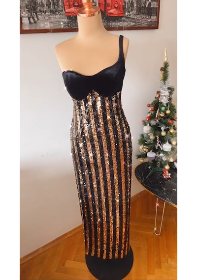 Chica Rosa Fashion Pullu Kloş Kısa Elbise Altın - Siyah