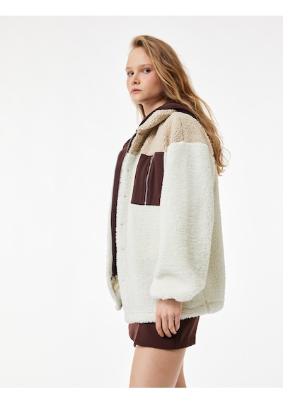 Koton Kapüşonlu Renk Bloklu Cep Detaylı Çıtçıt Düğmeli Oversize Peluş Ceket Ekru 6wal10124ık Koton Kapüşonlu Renk Bloklu Cep Detaylı Çıtçıt Düğmeli Oversize Peluş Ceket Ekru 6wal10124ık