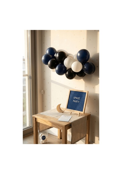 Uzay Temalı Doğum Günü Süsleme Mini Set Koyu Mavi Keçe Yazı Panosu Standlı Balon Zincirli Tüm Yaşlar