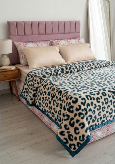 Zümrüt Çift Kişilik Leopar Desenli Pelüş Battaniye 180x230 Cm Çok Renkli