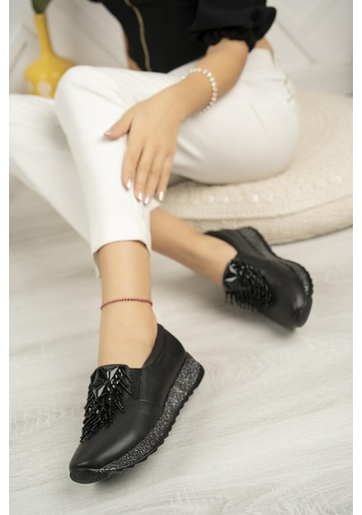 Nesil Shoes Sdf 332 Siyah Cilt Taşlı Kadın Ayakkabı Siyah