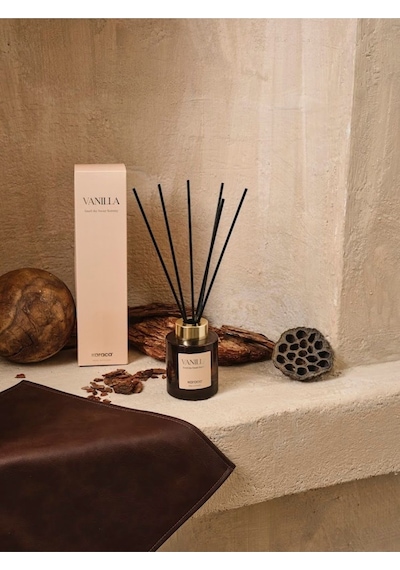 Karaca Smell The Sweet Serenity Çubuklu Ortam Kokusu Black Vanilla 120 ml