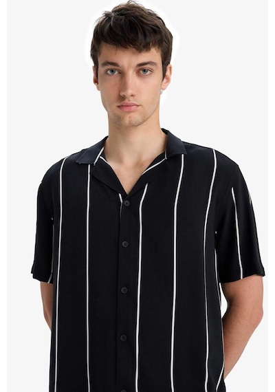 DeFacto Regular Fit Apaş Yaka Çizgili Yazlık Kısa Kollu Gömlek E2559AX25SMBK81
