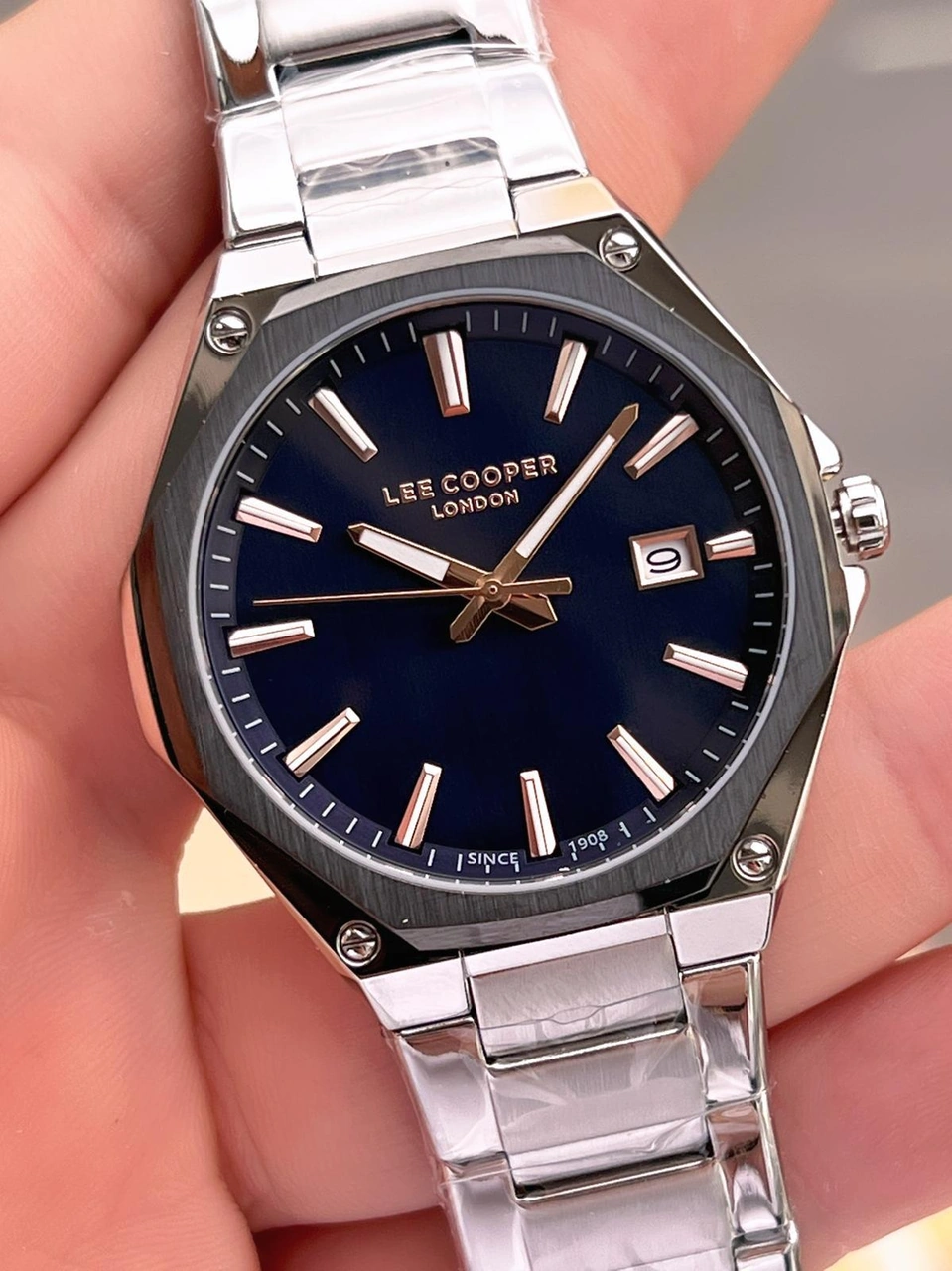 Lee Cooper İtalyan Tasarım Bileklik Hediyeli 2 Yıl Garantili 5 Atm Erkek Kol Saati Elc.08252.690 Gümüş