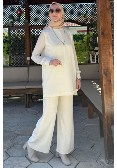 Rabia Şamlı Pantolonlu İç Takım Ekru Normal