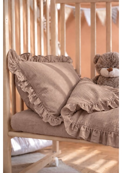 H&c Cool Boy Bebek Müslin Nevresim Takımı 4 Parça 100x150 CM Çarşaflı 2 Yastık Kılıflı Fırfırlı Kahverengi