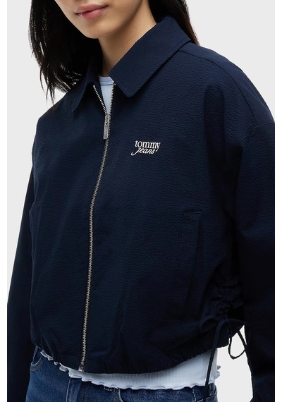 Tommy Jeans Su İtici Gofre Dokulu Gömlek Yaka Relaxed Fit Kadın Mont Mont Dw0dw22912 C1g Lacivert Tommy Jeans Su İtici Gofre Dokulu Gömlek Yaka Relaxed Fit Kadın Mont Mont Dw0dw22912 C1g Lacivert