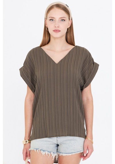 Armonika Kadın Koyu Haki V Yaka Yanları Yırtmaçlı Arkası Uzun Duble Kol Detaylı Oversize Bluz Arm-24y001074