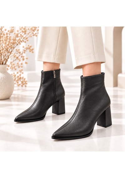 Dabab Shoes Yona Kadın Siyah Cilt Sivri Burun Ön Dikiş Detaylı Fermuarlı İçi Sıcak Astarlı 7 Cm Kalın Topuklu Bot Bootie