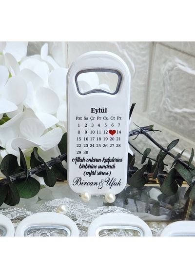 Takvim Baskılı Baskılı Dikey Açacak Magnet 4,5x10,5 Cm U 30 Adet