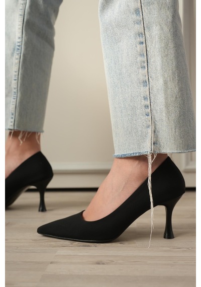 Esatsani Siyah Mat Saten Sivri Burun Trax Stiletto 8 Cm Topuk Kadın Ayakkabı Siyah Mat Saten Esatsani Siyah Mat Saten Sivri Burun Trax Stiletto 8 Cm Topuk Kadın Ayakkabı Siyah Mat Saten