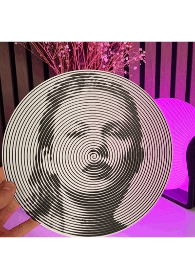 Spiral Çizgisel Portre Plak Dekor - Siyah Ve Beyaz  Illüzyon Sanat Eseri, Müzik Ve Popüler Kültür İkonu Duvar Ve Masaüstü Süsü, Modern Ev Dekorasyonu Ve Hediye