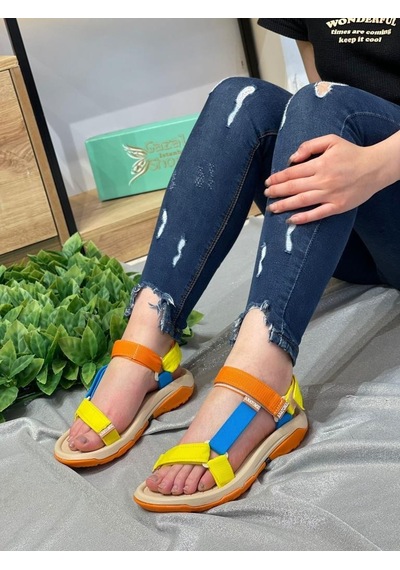 Papuçcity Orto Pedik Kadın Günlük Cırtlı Sandalet 001