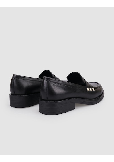 Hakiki Deri Siyah Zımba Detaylı Kadın Loafer Siyah