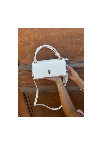Just Polo Kadın Yeni Sezon Aksesuar Detaylı Çapraz Ayarlanabilir Askılı Şık El & Omuz Çantası Ebat 22 X 11 Cm Beyaz 42699864