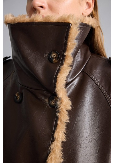 Defacto Oversize Peluş Yakalı Kruvaze Suni Deri Mont I2761ax26wnbn530 Kahve-bn530