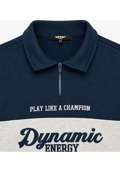 Koton Uzun Kollu Üç İplik Şardonlu Renk Bloklu Yarım Fermuarlı Polo Yaka Baskılı Sweatshirt Lacivert 7wam70031mk Koton Uzun Kollu Üç İplik Şardonlu Renk Bloklu Yarım Fermuarlı Polo Yaka Baskılı Sweatshirt Lacivert 7wam70031mk