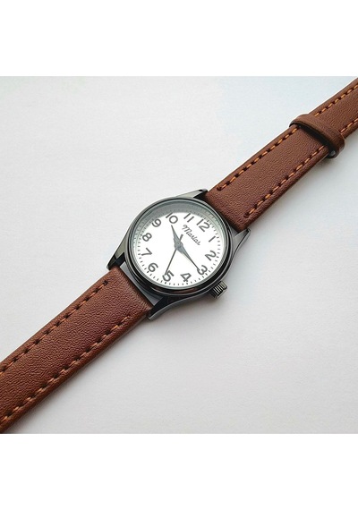Retro Kadın Kol Saati, Vintage Tasarım, Klasik Tasarım, Siyah Kasa, Minimal Tasarım, Kayışlı Açık Kahverengi Altın